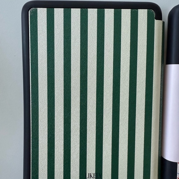 Two Basic Kindle Covers - Picture 3 of 15